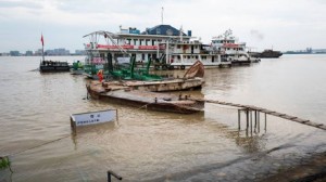 「在今年以內，以讓『大中華帝國崩壞』為目標」洞庭湖的女神述說中國的未來